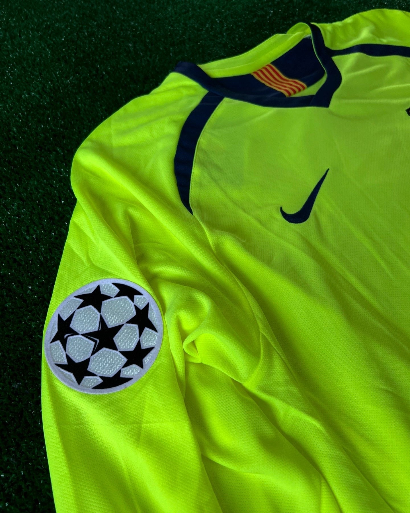 Lionel Messi Long-Sleeve Retro Yellow-Green Barcelona Jersey – 2005/06 Season